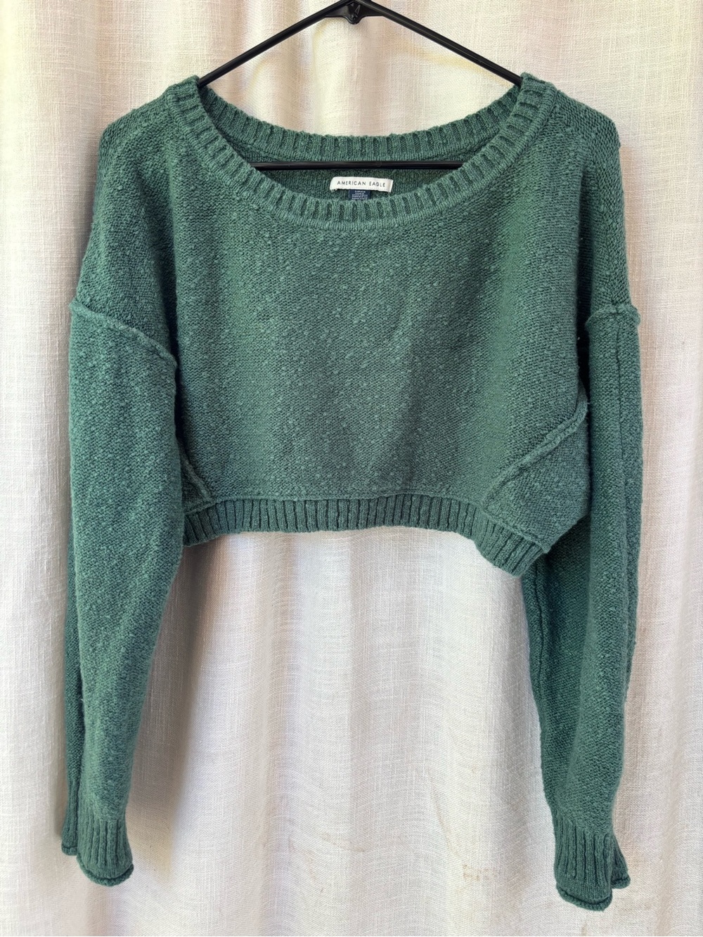 American Eagle Outfitters Cropped Crewneck Sweater in Forest Green